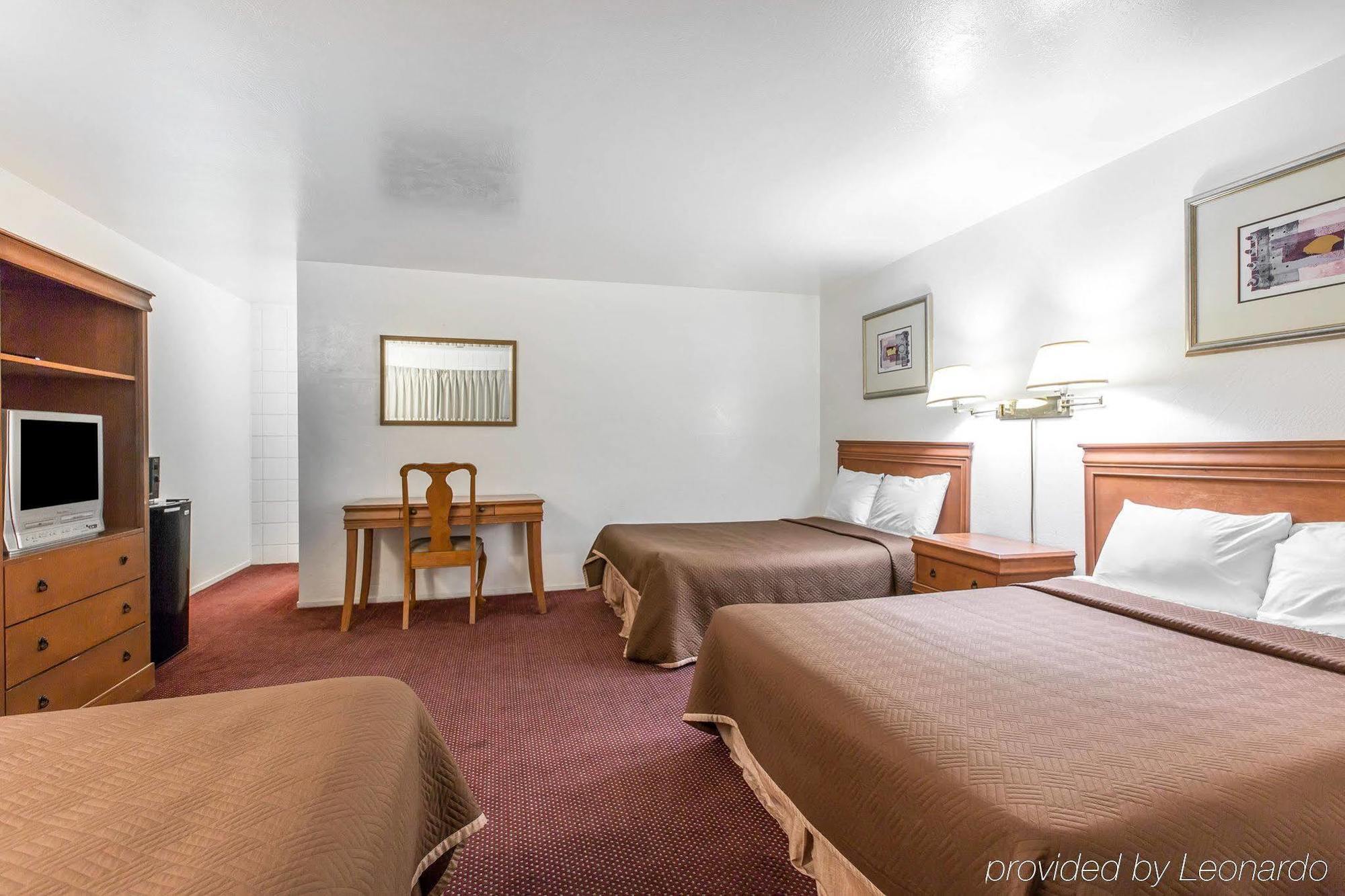 Rodeway Inn Near University-Gateway To Yosemite Μέρσεντ Εξωτερικό φωτογραφία