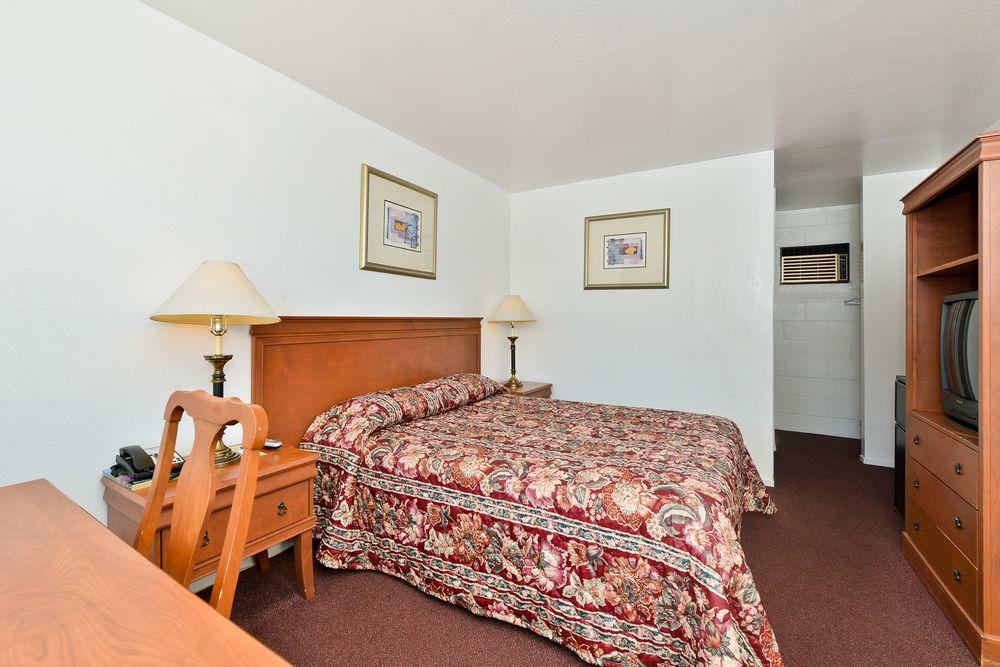 Rodeway Inn Near University-Gateway To Yosemite Μέρσεντ Εξωτερικό φωτογραφία