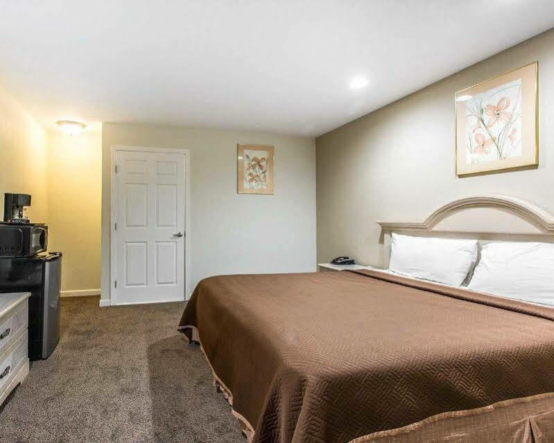 Rodeway Inn Near University-Gateway To Yosemite Μέρσεντ Εξωτερικό φωτογραφία