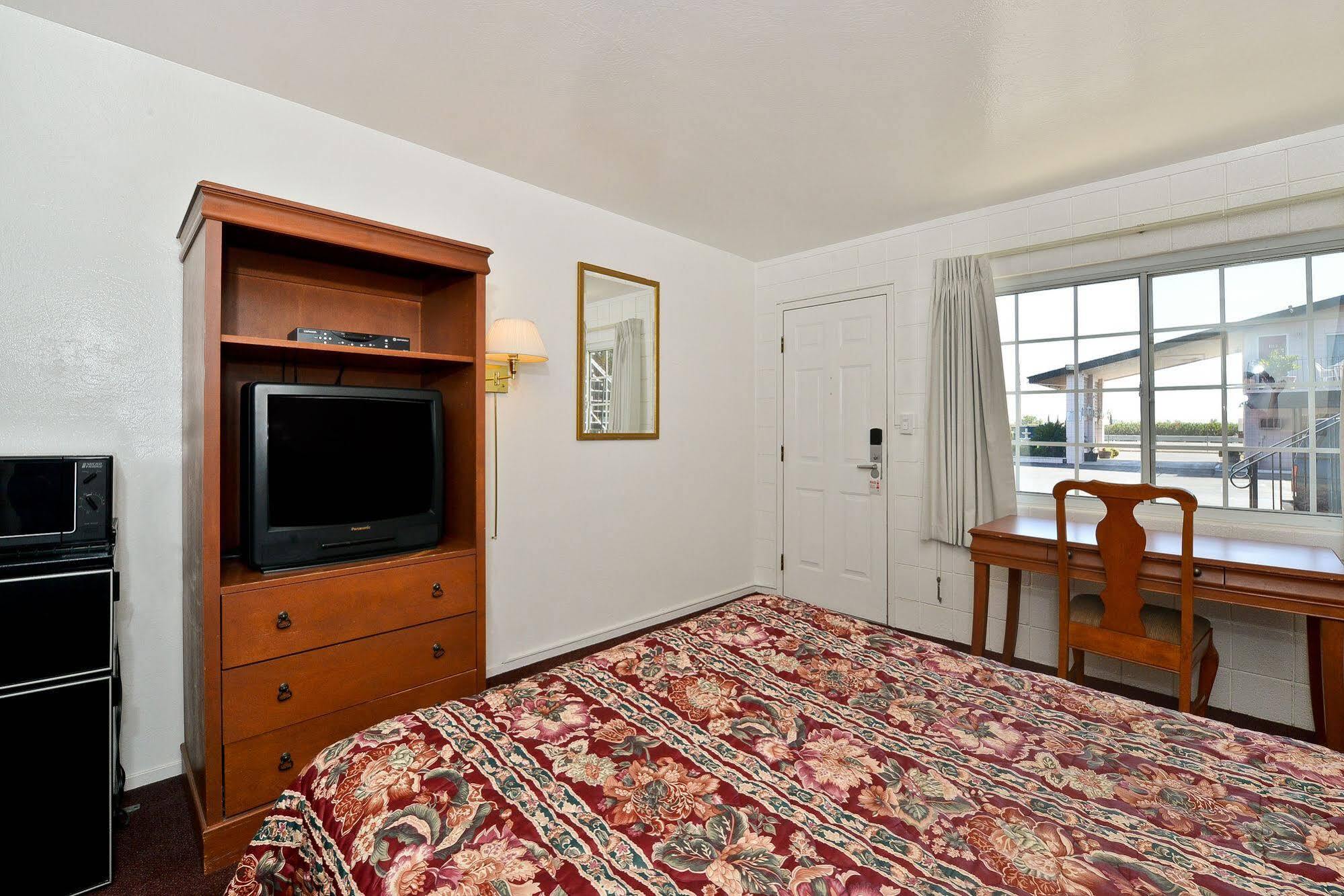 Rodeway Inn Near University-Gateway To Yosemite Μέρσεντ Εξωτερικό φωτογραφία